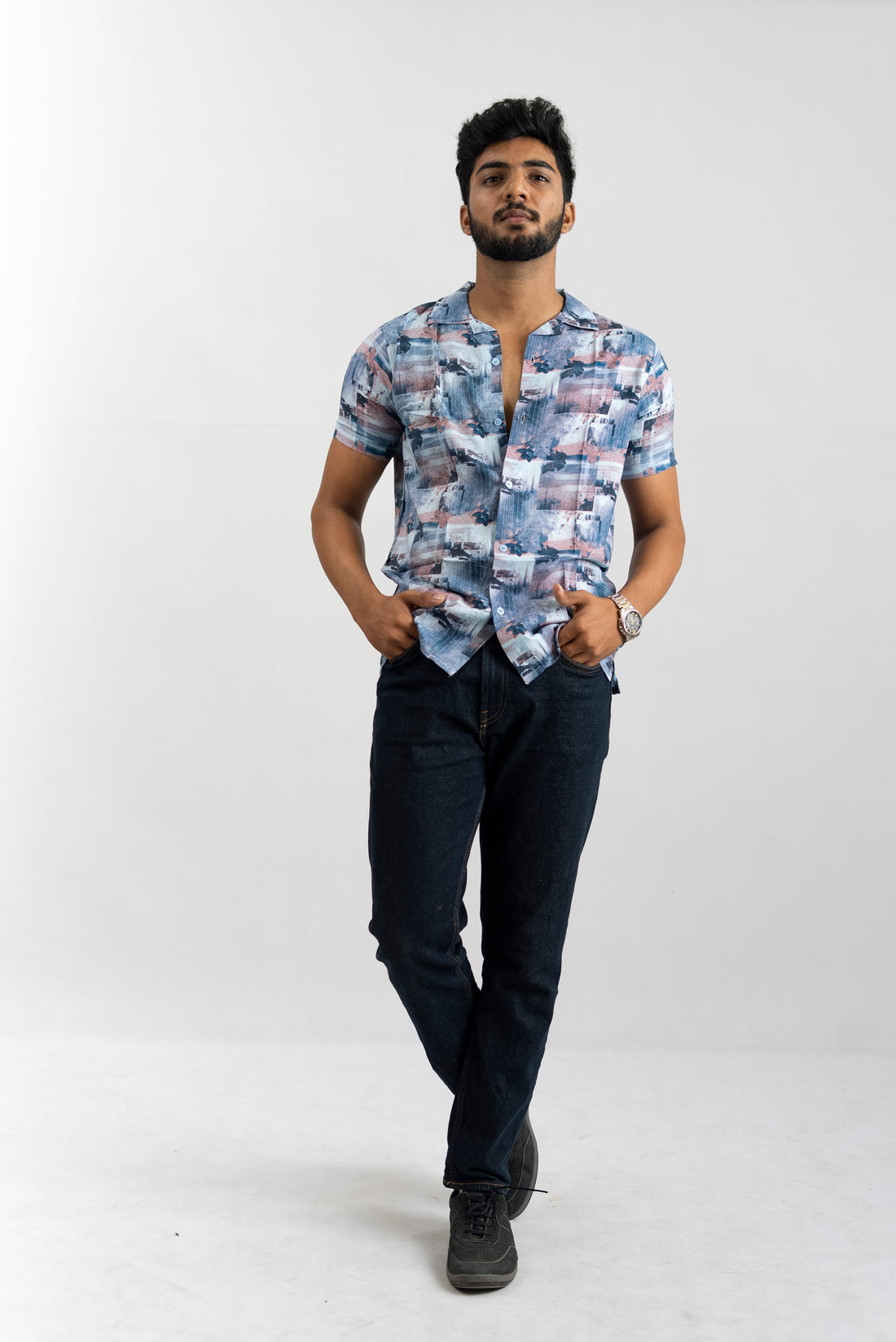 NAVY GRAPHIC PRINTED SHIRT